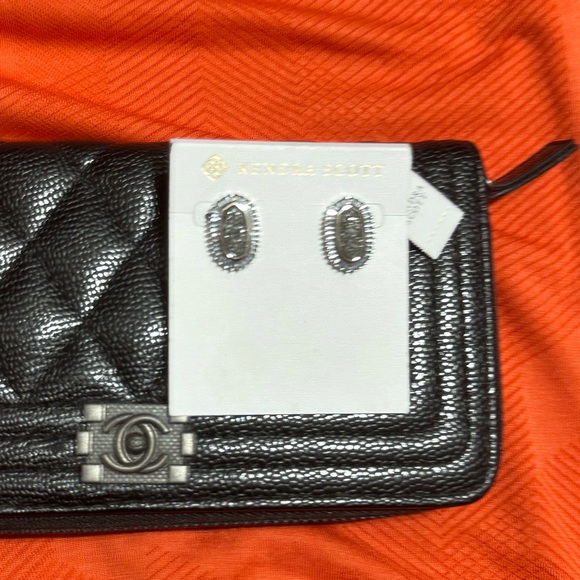 NEW KENDRA SCOTT Baguette Ellie Stud Earrings SILVER DIAMOND ROCK STONE GEMSTONE - Picture 6 of 13